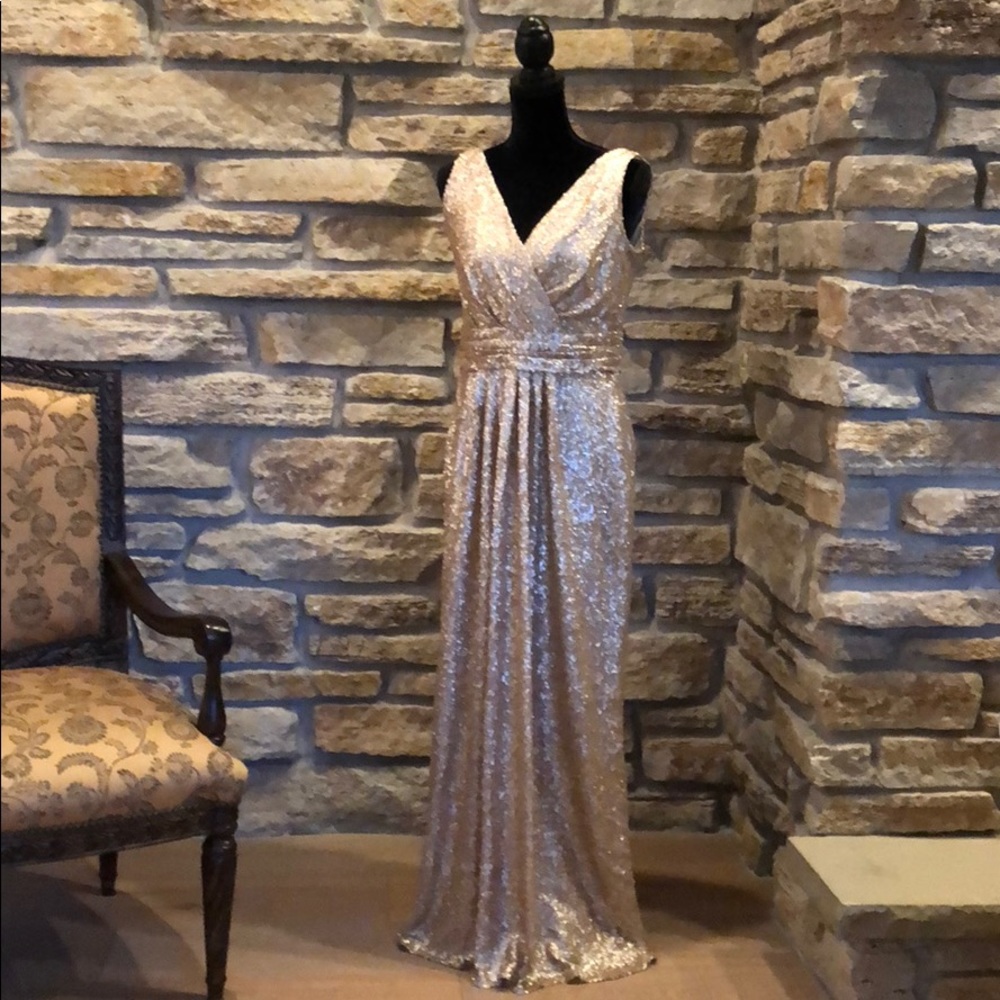 Sorella Vita Gold Sequins Dress